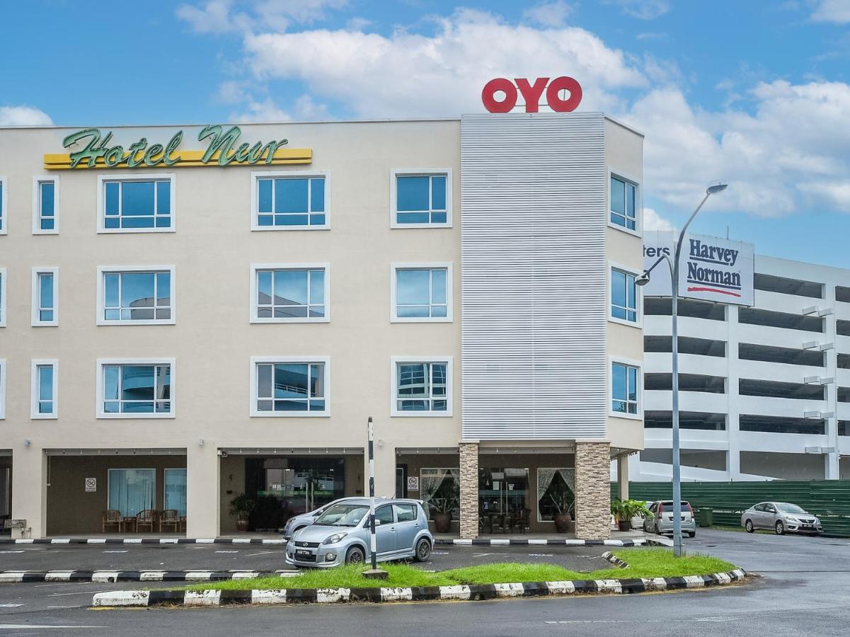 Super Oyo 985 Hotel Nur Miri Zewnętrze zdjęcie