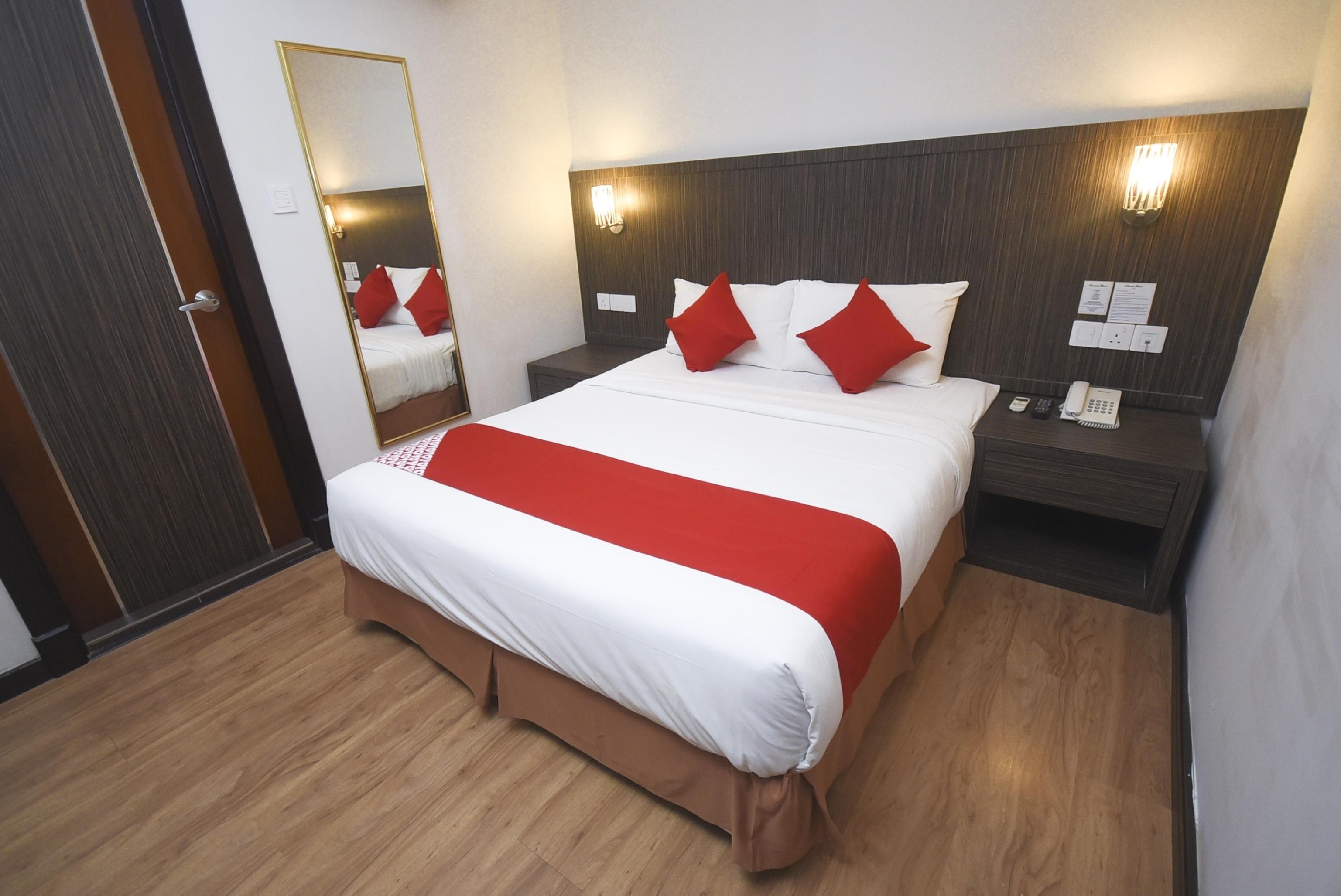 Super Oyo 985 Hotel Nur Miri Zewnętrze zdjęcie