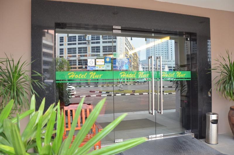 Super Oyo 985 Hotel Nur Miri Zewnętrze zdjęcie
