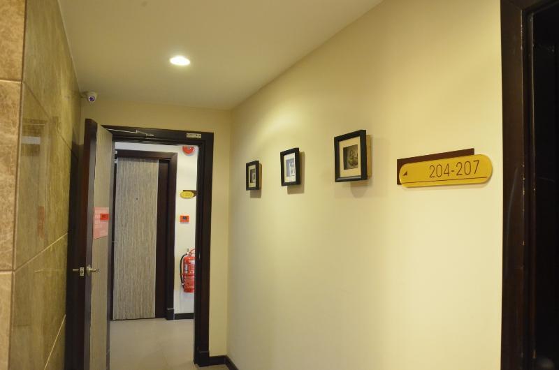Super Oyo 985 Hotel Nur Miri Zewnętrze zdjęcie